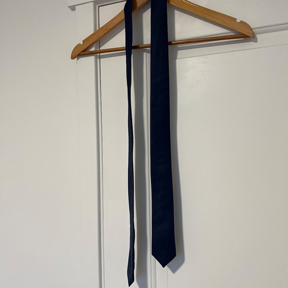 Penguin Men's Tie - Picture 2 of 5